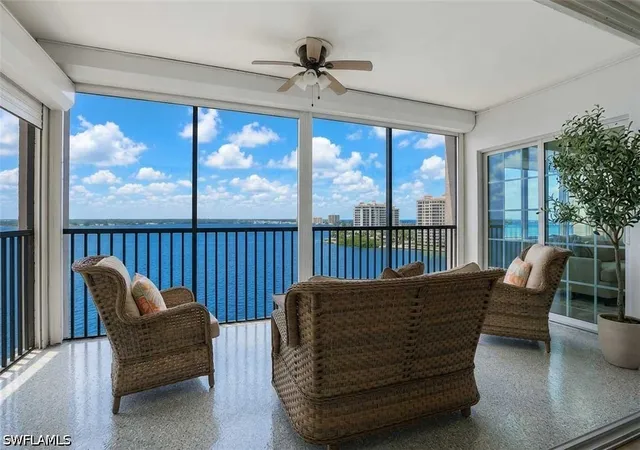 1901-clifford-st-1402-fort-myers-fl-33901/hzid_936ee74e