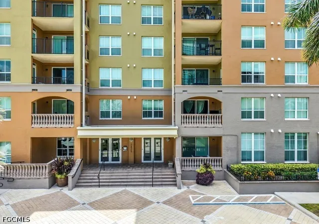 2825-palm-beach-blvd-216-fort-myers-fl-33916/hzid_c7e59585