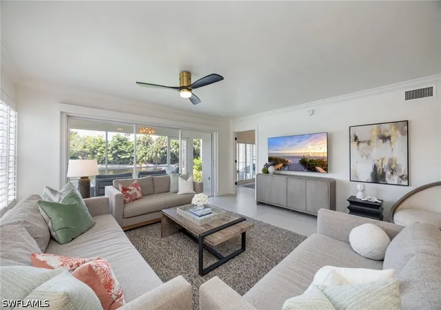 6151-pelican-bay-blvd-27-naples-fl-34108/hzid_9a58a792