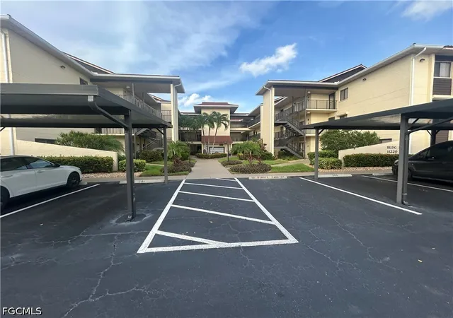 11220-caravel-cir-203-fort-myers-fl-33908/hzid_91a2e652