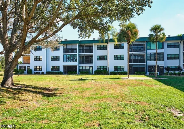 1747-pebble-beach-dr-302-fort-myers-fl-33907/hzid_aa613e6b