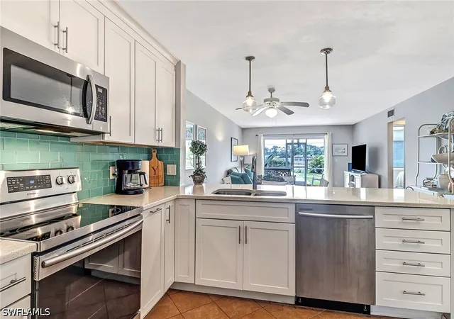 1001-foxfire-ln-109-naples-fl-34104/hzid_3a3104dc