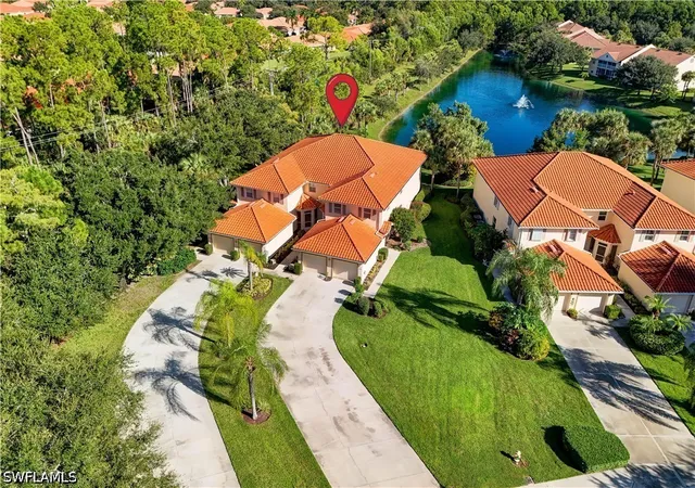 475-robin-hood-cir-202-naples-fl-34104/hzid_e719baae
