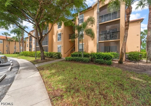 8754-river-homes-ln-8205-bonita-springs-fl-34135/hzid_8093a156