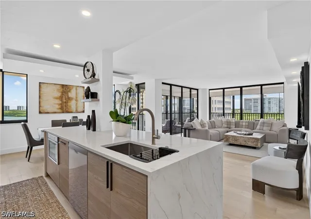 11-bluebill-ave-606-naples-fl-34108/hzid_2a56eced