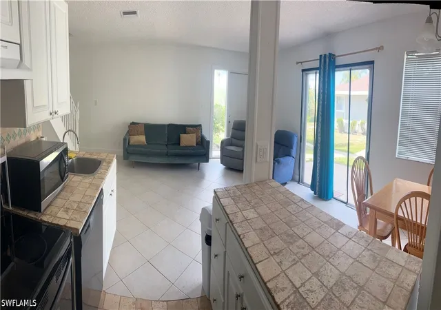 3326-new-s-province-blvd-2-fort-myers-fl-33907/hzid_a6f84737