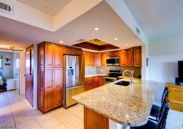 4906-victoria-dr-413-cape-coral-fl-33904/hzid_f4ac3434