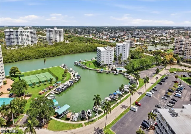 3-bluebill-ave-205-naples-fl-34108/hzid_dbd1f499