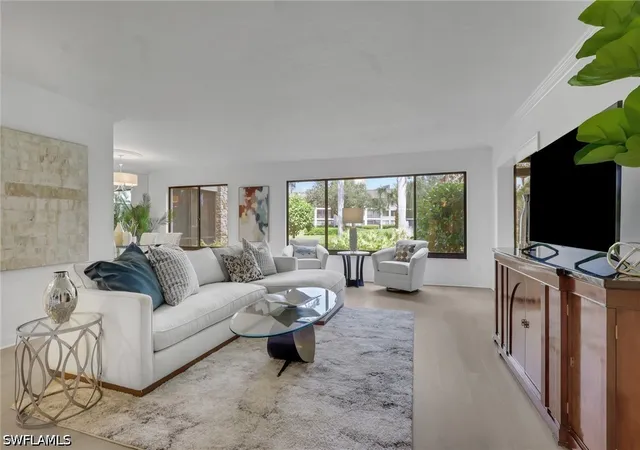 5954-pelican-bay-blvd-212-naples-fl-34108/hzid_f1b8a0cd