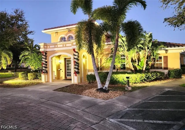 4127-residence-dr-424-fort-myers-fl-33901/hzid_a046fe98