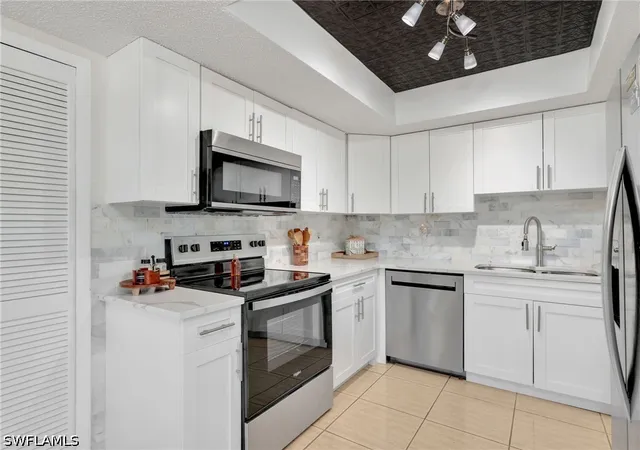 4121-se-19th-avenue-201-cape-coral-fl-33904/hzid_977608f9