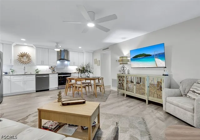 17421-birchwood-ln-4-fort-myers-fl-33908/hzid_ee63a98e
