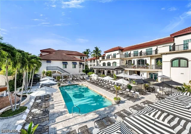 221-9th-street-s-123-naples-fl-34102/hzid_e96c15ee