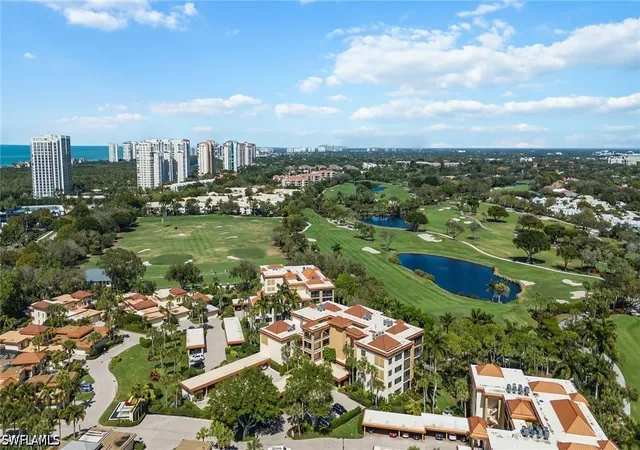 6760-pelican-bay-blvd-315-naples-fl-34108/hzid_d9a5e797
