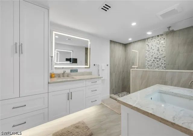 6075-pelican-bay-blvd-303-naples-fl-34108/hzid_101f2182