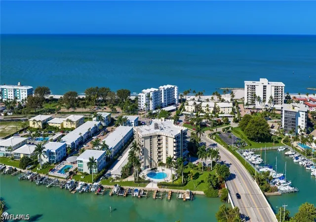 2150-gulf-shore-blvd-n-609-naples-fl-34102/hzid_8e9da80d