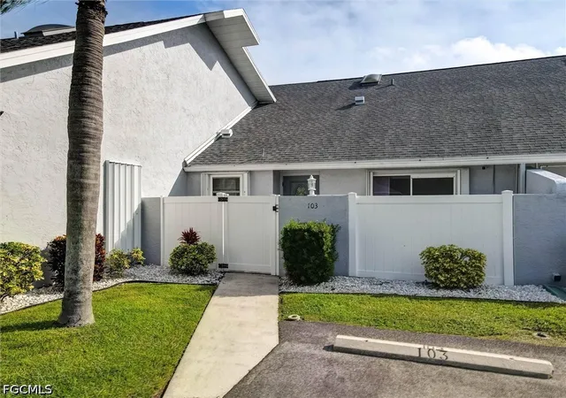 707-sw-3rd-court-103-cape-coral-fl-33991/hzid_196b6764