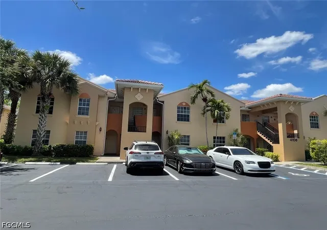 4166-castilla-cir-201-fort-myers-fl-33916/hzid_c4d77f55