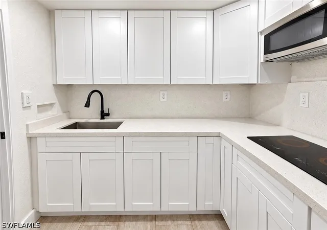 4050-golden-gate-pkwy-219-naples-fl-34116/hzid_61806754