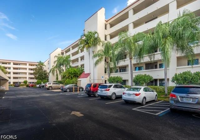 7406-lake-breeze-dr-514-fort-myers-fl-33907/hzid_061fb7f4