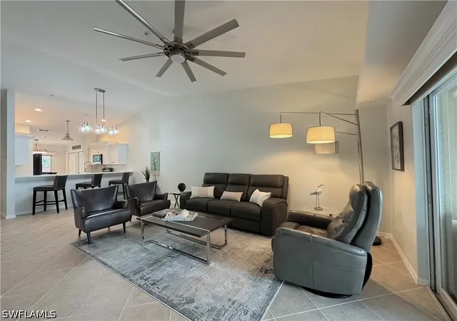2860-cypress-tr-cir-1823-naples-fl-34119/hzid_d0bb6bff