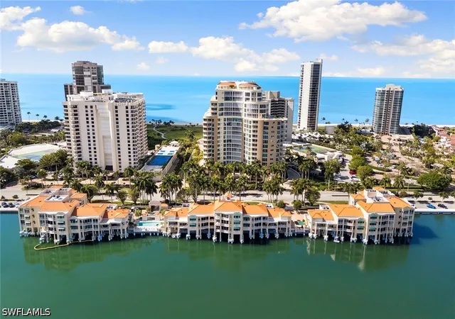 4560-gulf-shore-blvd-n-3-323-naples-fl-34103/hzid_43d19cb9