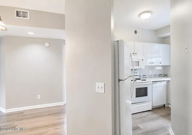 4230-wilshire-blvd-306d-wilmington-nc-28403/hzid_c9db158f