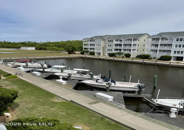 417-captains-cvs-d-edenton-nc-27932/hzid_ce886136