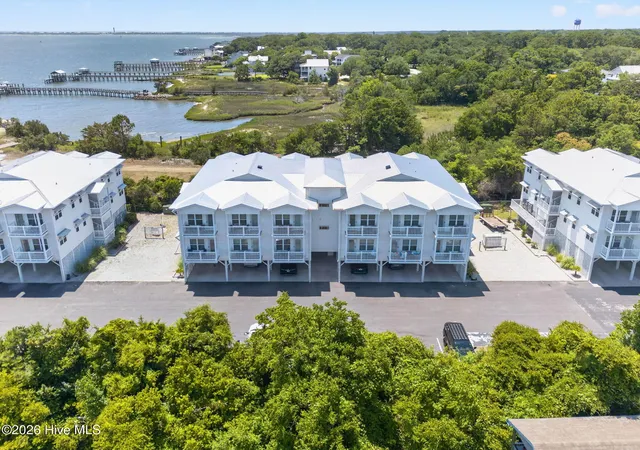 702-e-moore-st-207-southport-nc-28461/hzid_4b8ebb14