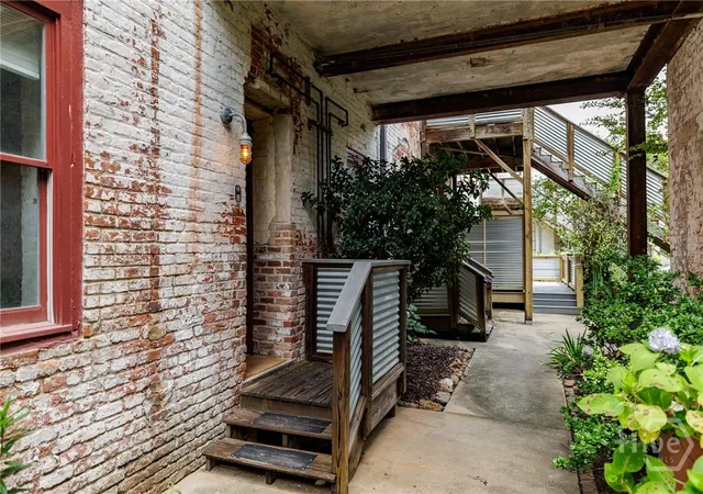 585-white-cir-5-athens-ga-30605/hzid_43b51001