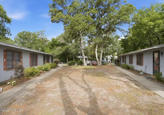 518-norton-st-oak-island-nc-28465/hzid_45b8b845