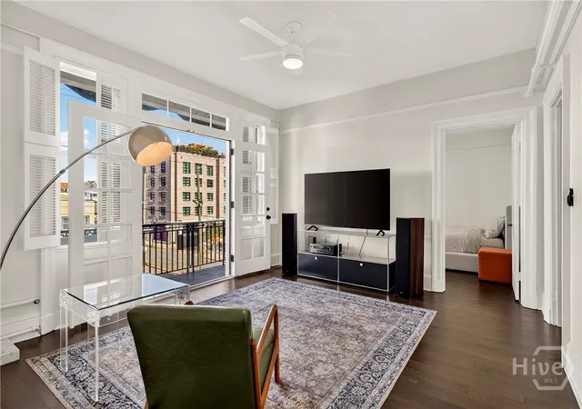 24-e-liberty-st-36-savannah-ga-31401/hzid_2aca7095