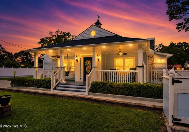1988-w-lake-shore-dr-wilmington-nc-28401/hzid_7bc9a2ba