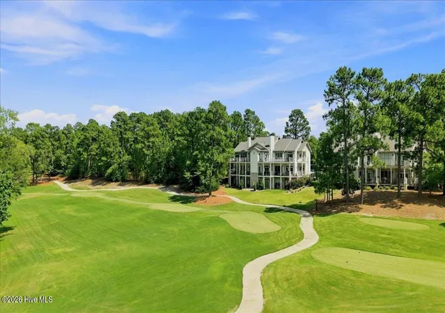 240-cochrane-castle-cir-apt-e-pinehurst-nc-28374/hzid_7d7c3d89