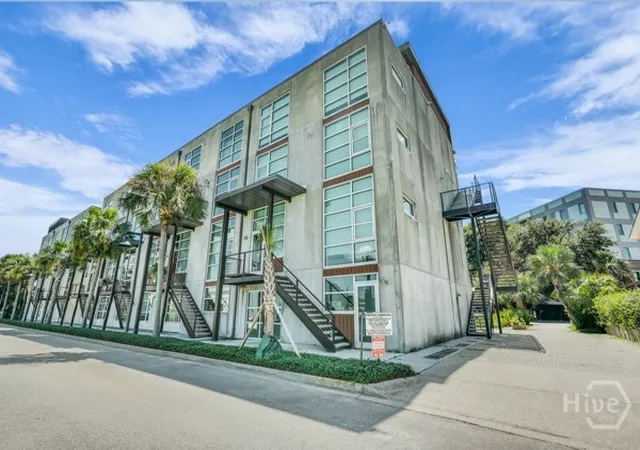 555-berrien-st-c-savannah-ga-31401/hzid_fcb23565