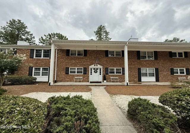 333-driftwood-cir-c-southern-pines-nc-28387/hzid_1adc23b6