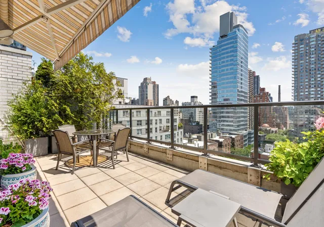 200-e-74th-st-14a-new-york-city-ny-10021/hzid_1cba0f34