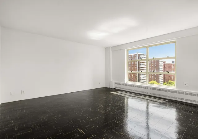 549-w-123rd-st-12-e-new-york-city-ny-10027/hzid_5e905948