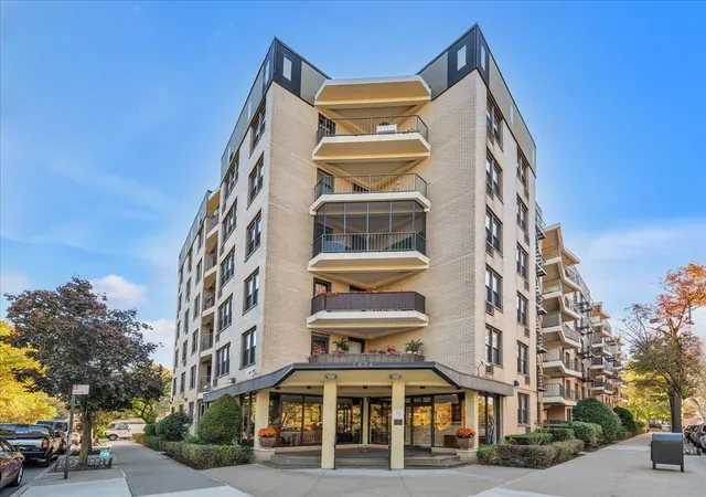 1874-pelham-pkwy-s-4-r-new-york-city-ny-10461/hzid_4a5ee1b1