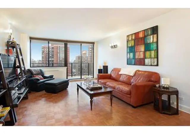 245-e-93rd-st-28f-new-york-city-ny-10128/hzid_12a33d98