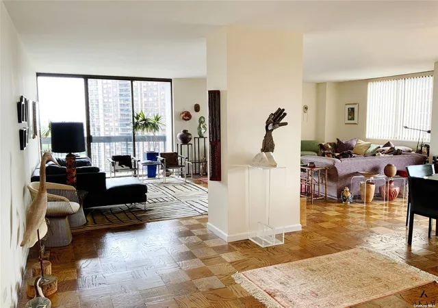 269-10-grand-central-pkwy-15e-new-york-city-ny-11005/hzid_3a3cfeb4