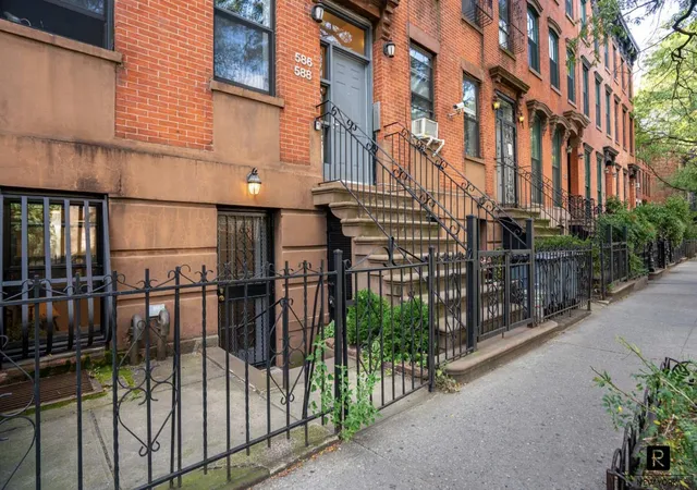 586-pacific-st-g-a-new-york-city-ny-11217/hzid_dde0df22