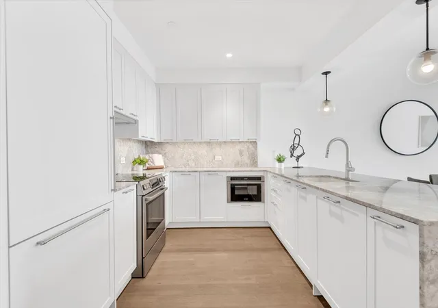 107-06-queens-blvd-7-g-new-york-city-ny-11375/hzid_259770bd