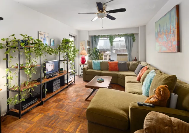 570-grand-st-h1206-new-york-city-ny-10002/hzid_32b20f45