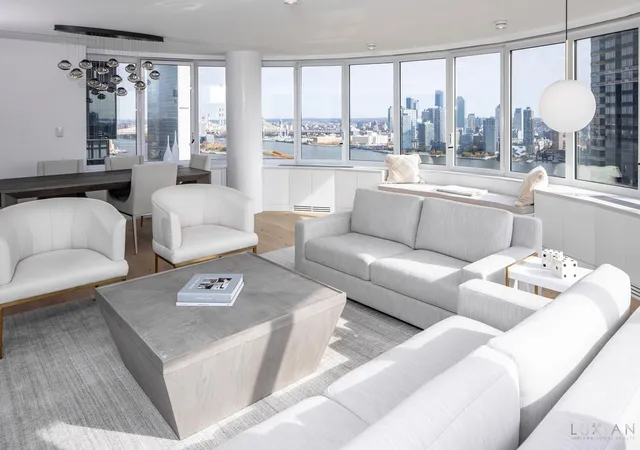330-e-38th-st-36-n-new-york-city-ny-10016/hzid_cf45adc8