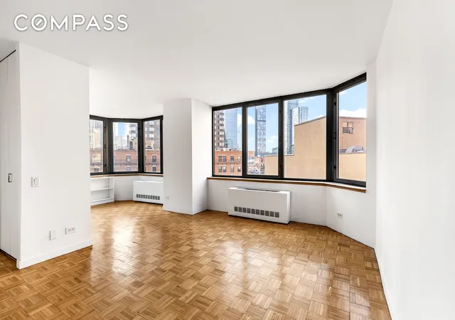 500-w-43rd-st-6b-new-york-city-ny-10036/hzid_84f4472e
