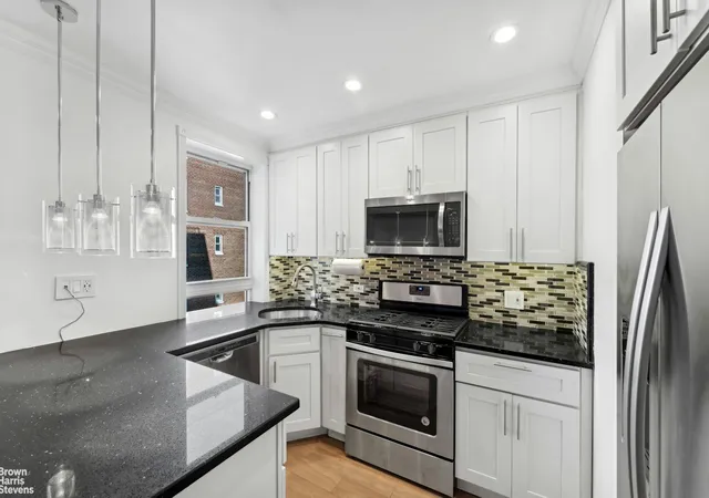 72-81-113th-st-5d-new-york-city-ny-11375/hzid_a228edc2