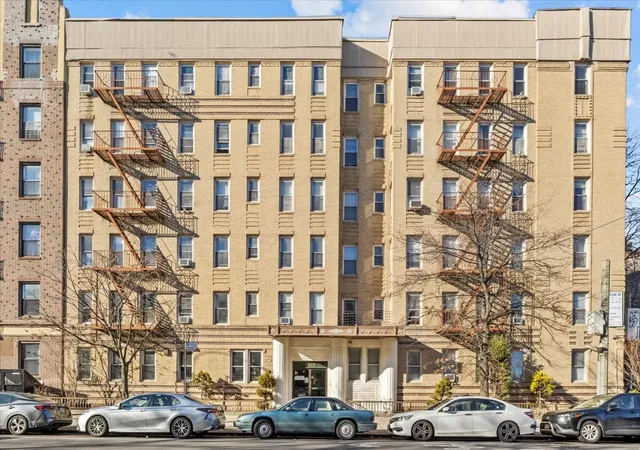 8502-fort-hamilton-pkwy-6e-new-york-city-ny-11209/hzid_58ffb90e