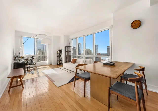 350-w-42nd-street-37h-new-york-ny-10036/hzid_541c3991