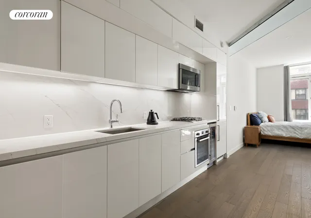 505-w-43rd-street-5j-new-york-ny-10036/hzid_1d2c1296